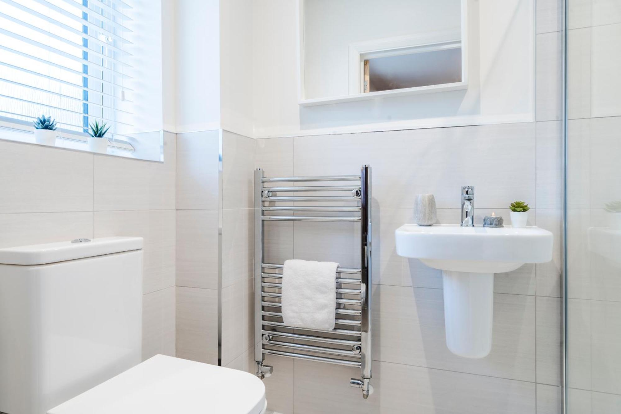 فيلا Pet Friendly With A Hot Tub Hednesford المظهر الخارجي الصورة